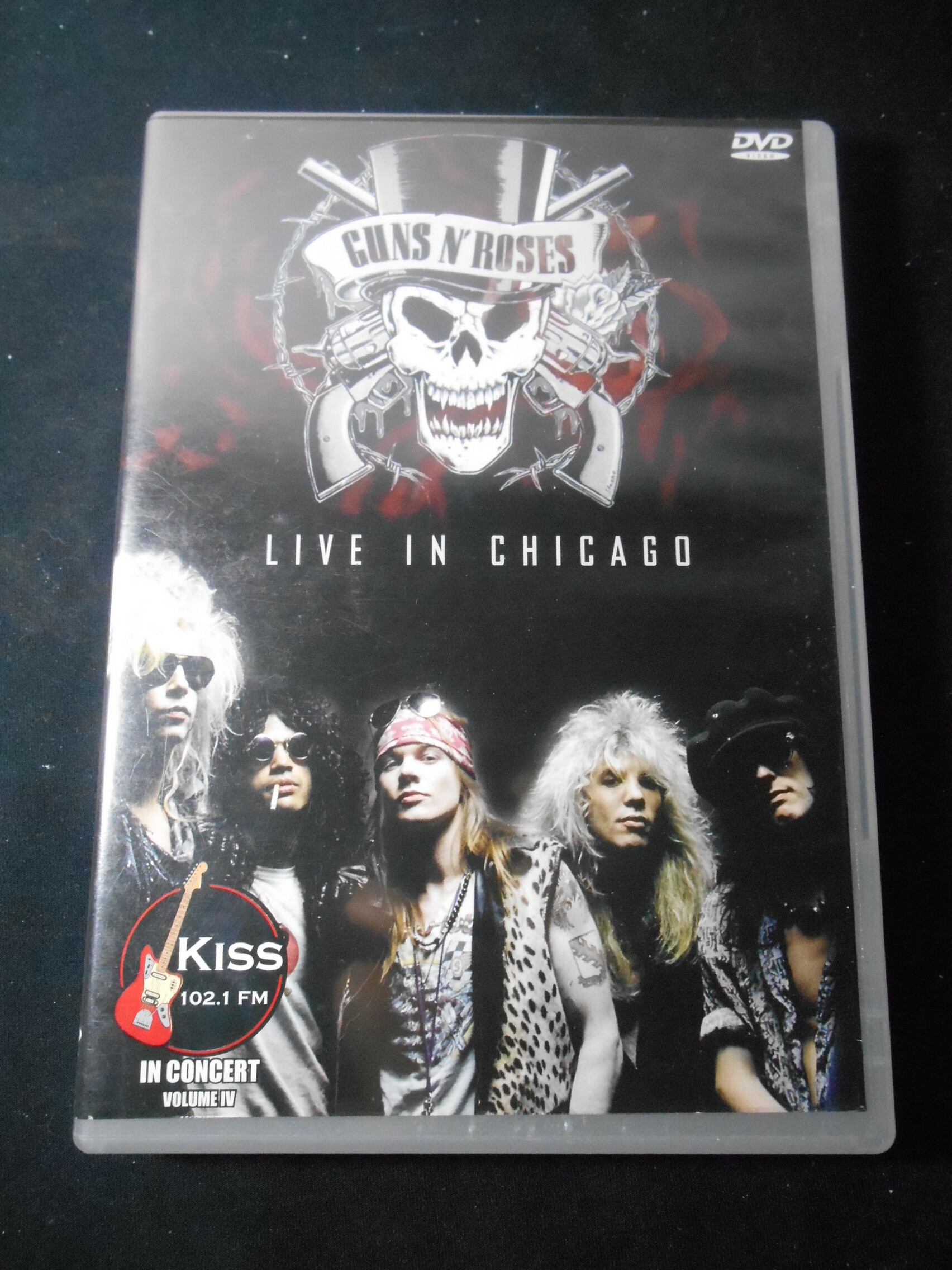 DVD - Guns and Roses - Live In Chicago